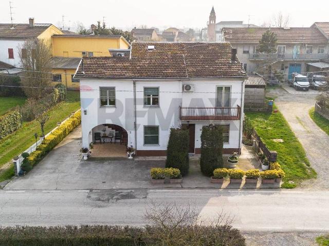 Casa indipendente in vendita a Busseto