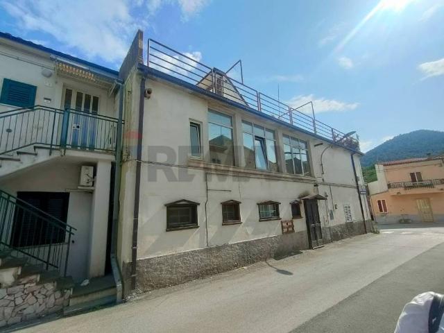Casa indipendente in vendita a Bussi sul Tirino