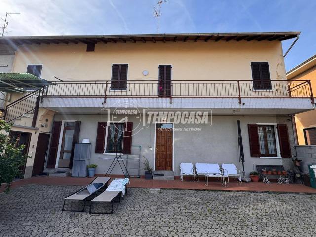 Casa indipendente in vendita a Busto Arsizio