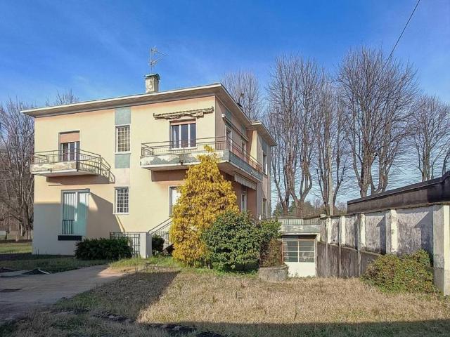 Casa indipendente in vendita a Busto Arsizio VA