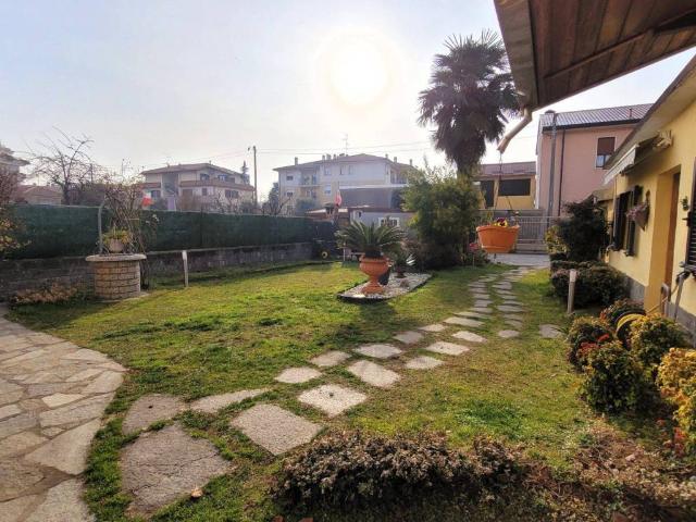 Casa indipendente in vendita a Busto Arsizio VA