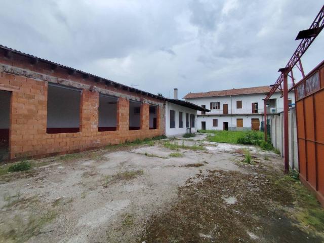 Casa indipendente in vendita a Busto Arsizio VA