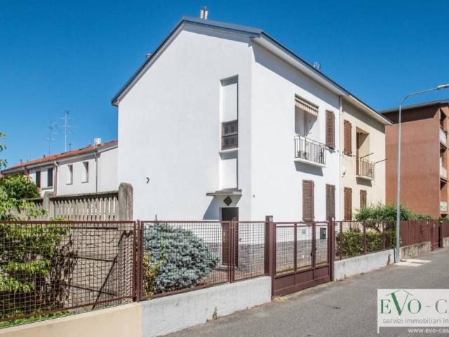 Casa indipendente in vendita a Busto Arsizio via Urbano Rattazzi, 18, Beata Giuliana