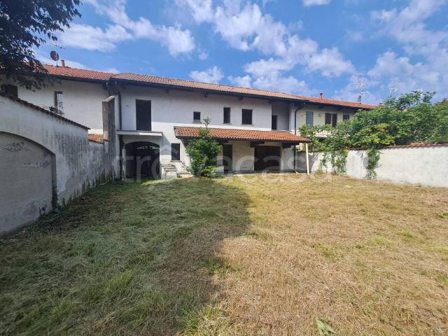 Casa indipendente in vendita a Busto Garolfo via San Francesco, 11