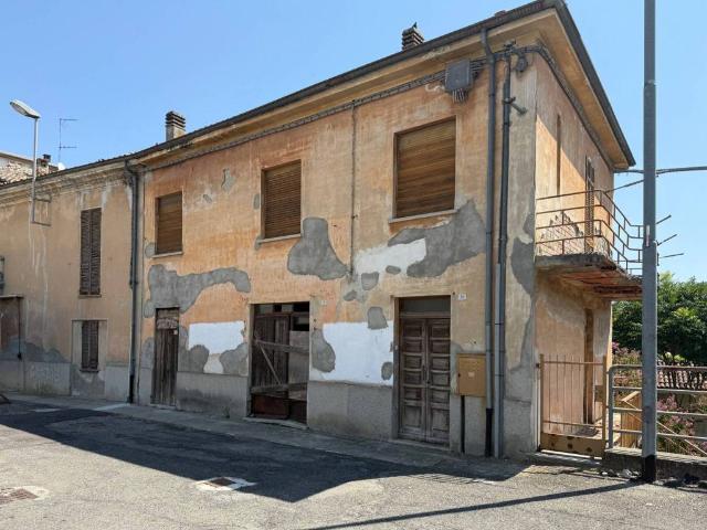 Casa indipendente in vendita a Godiasco Salice Terme PV