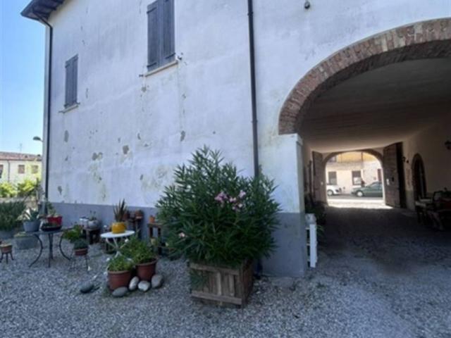 Casa indipendente in vendita a Goito MN