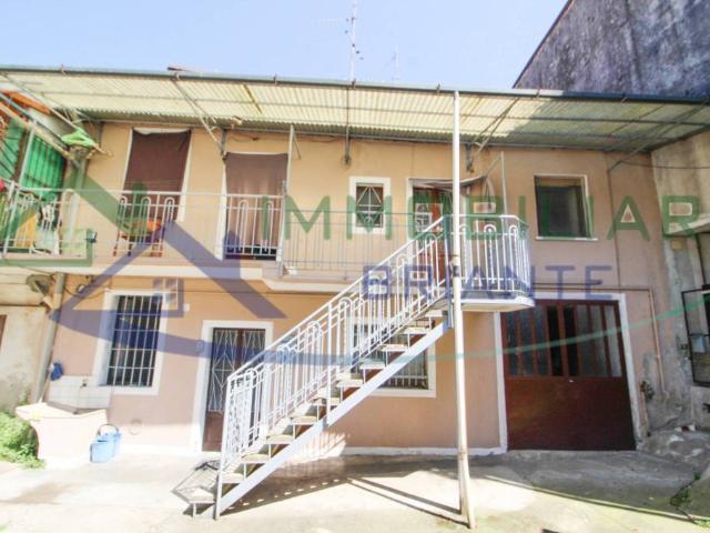Casa indipendente in vendita a Golasecca via Vittorio Veneto, 22