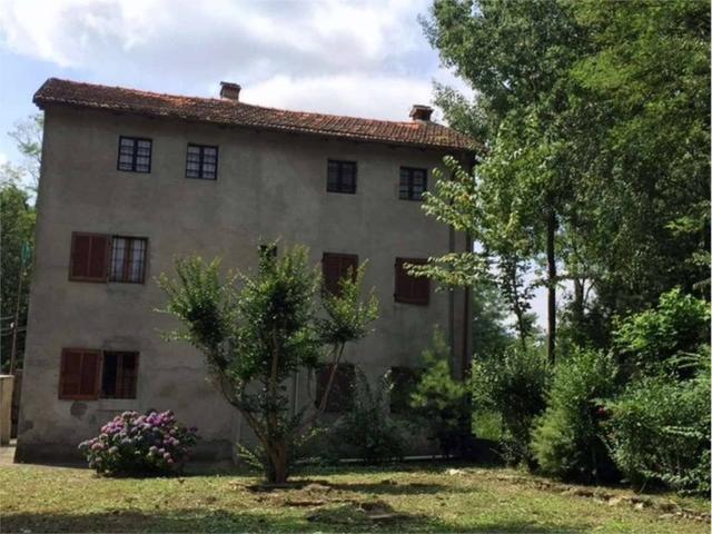 Casa indipendente in vendita a Gattico Veruno via per revislate