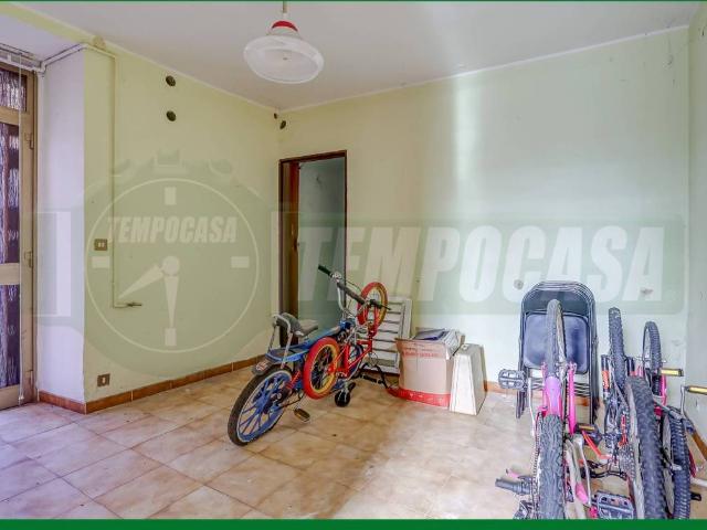 Casa indipendente in vendita a Gavirate VA