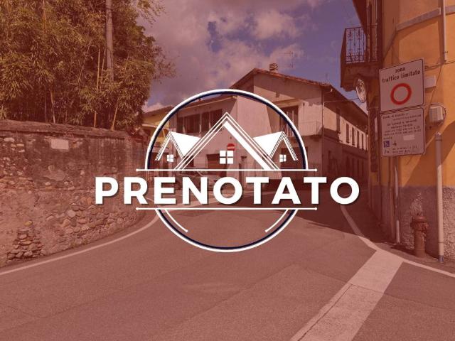 Casa indipendente in vendita a Gazzada Schianno VA