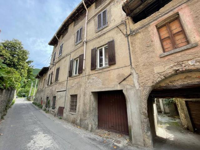 Casa indipendente in vendita a Galbiate LC