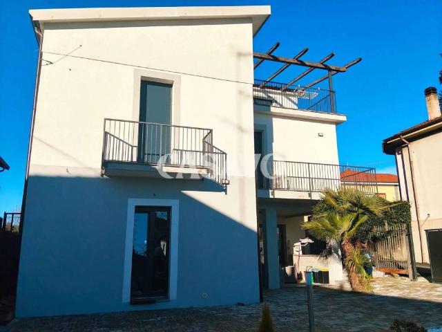 Casa indipendente in vendita a Gallarate VA