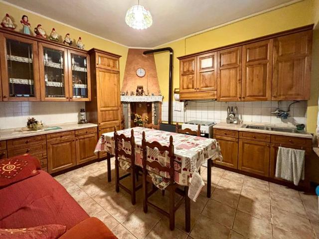 Casa indipendente in vendita a Gandino BG