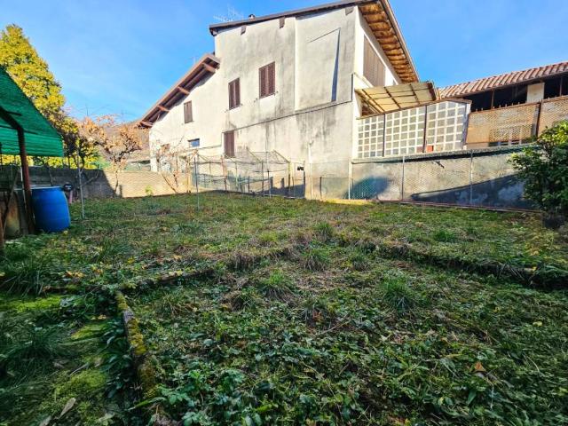 Casa indipendente in vendita a Gandino BG
