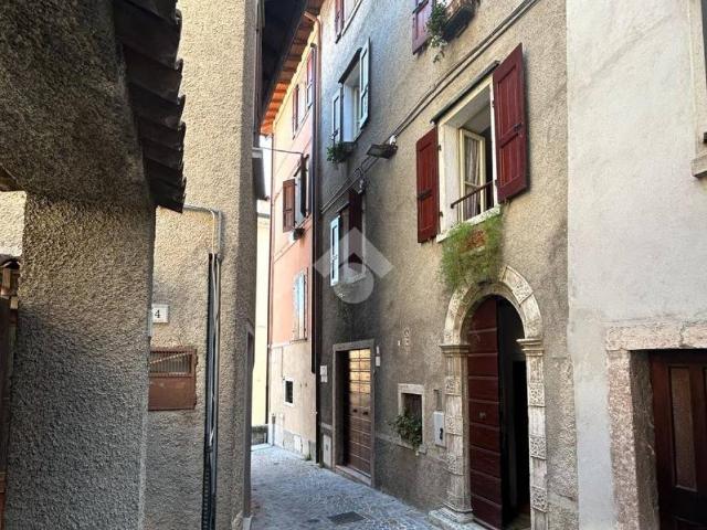 Casa indipendente in vendita a Gargnano BS
