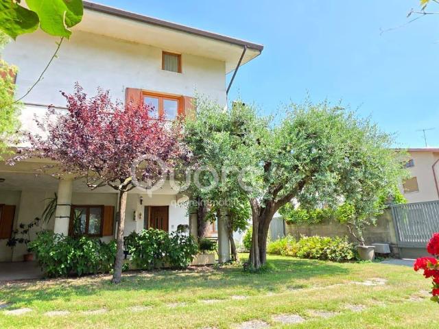 Casa indipendente in vendita a Gemona del Friuli, Campo Lessi