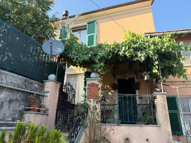 Casa indipendente in vendita a Genova GE