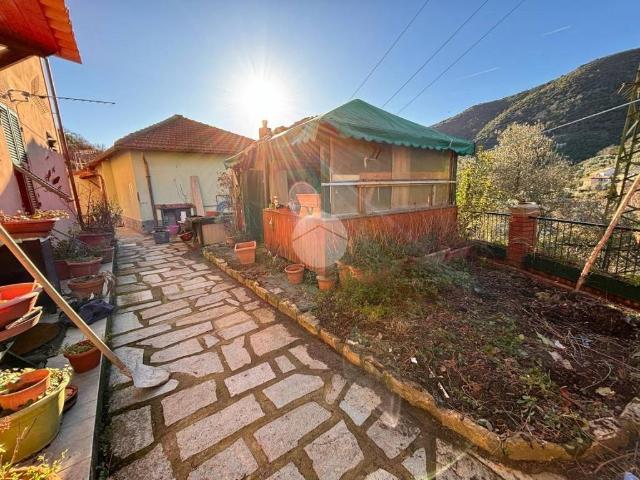 Casa indipendente in vendita a Genova GE
