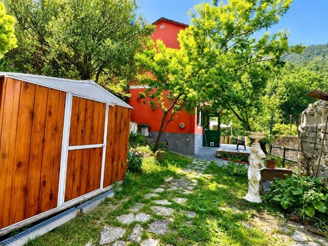 Casa indipendente in vendita a Genova GE
