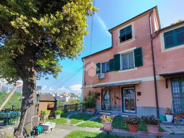 Casa indipendente in vendita a Genova