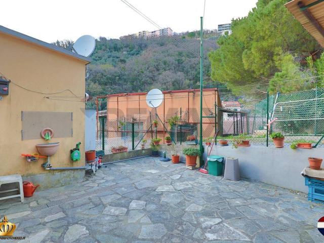 Casa indipendente in vendita a Genova