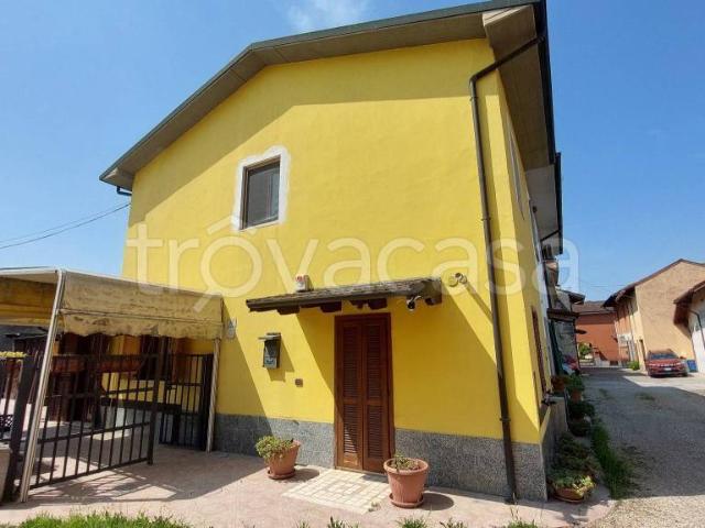 Casa indipendente in vendita a Gerenzago via Giuseppe Mazzini