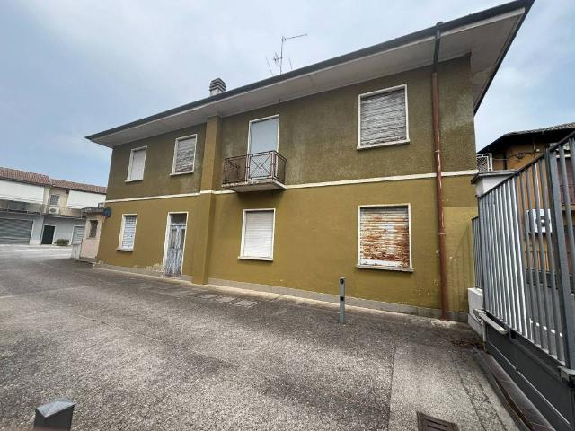 Casa indipendente in vendita a Gessate MI