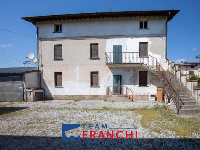 Casa indipendente in vendita a Ghedi via Carbone, 11