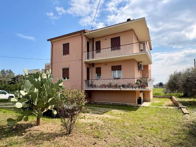 Casa indipendente in vendita a Giulianova TE