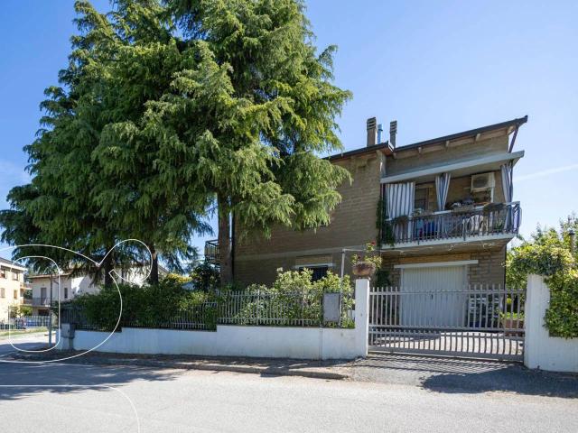 Casa indipendente in vendita a Giano Dell'Umbria