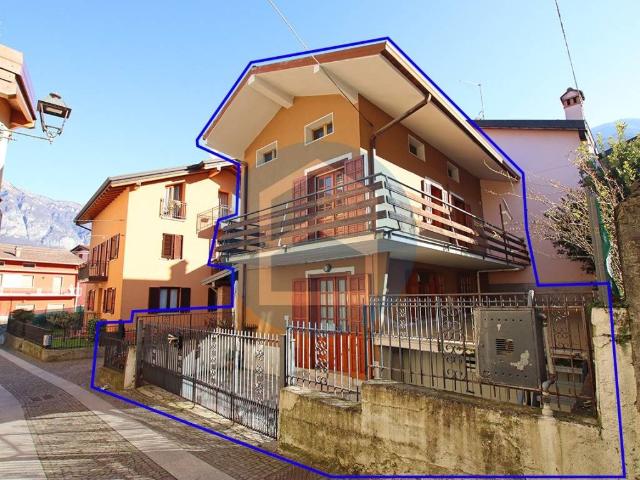 Casa indipendente in vendita a Gianico BS