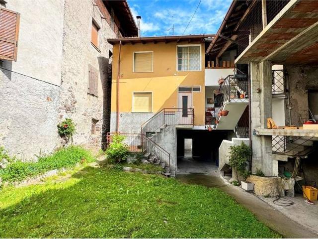 Casa indipendente in vendita a Gianico BS