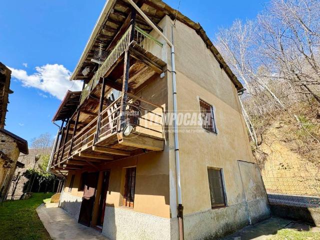 Casa indipendente in vendita a Giaveno TO