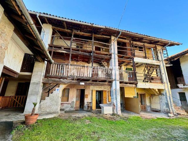 Casa indipendente in vendita a Giaveno TO