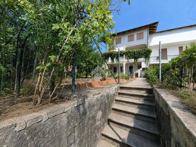Villa bifamiliare in vendita a Giaveno via trasaghis, 16