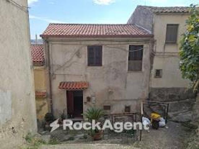 Casa indipendente in vendita a Gioiosa Ionica RC
