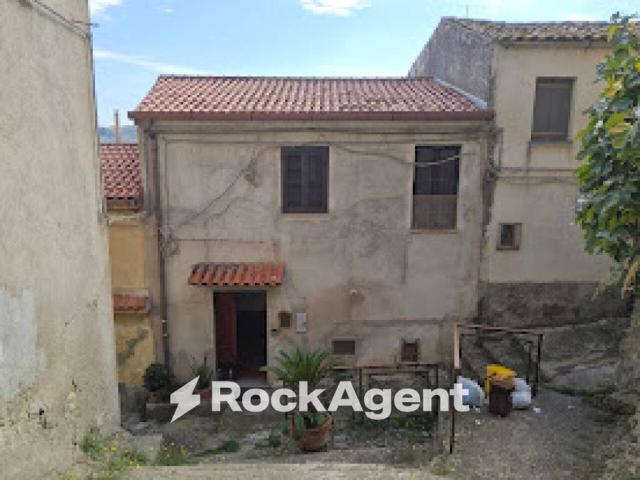 Casa indipendente in vendita a Gioiosa Ionica RC