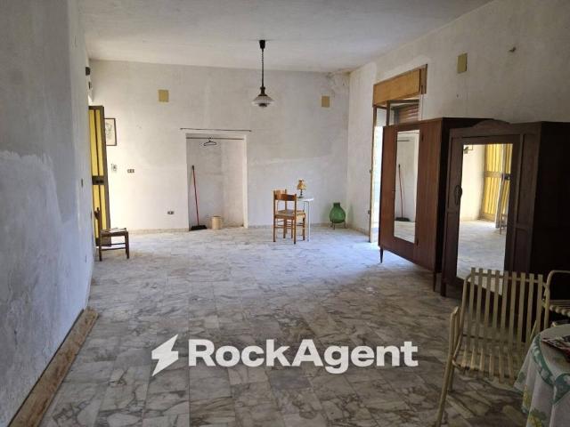 Casa indipendente in vendita a Gioiosa Ionica RC