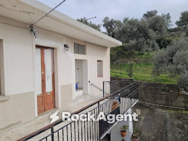 Casa indipendente in vendita a Gioiosa Ionica RC