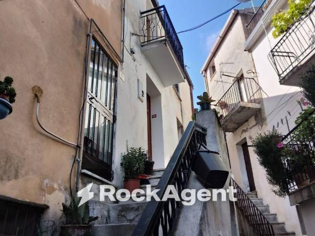 Casa indipendente in vendita a Gioiosa Ionica RC