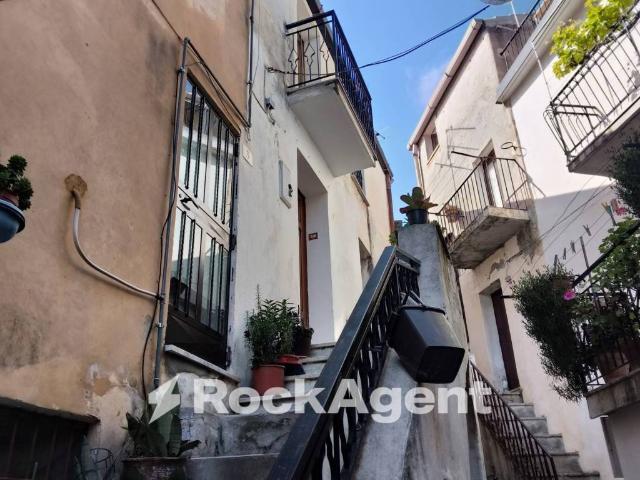 Casa indipendente in vendita a Gioiosa Ionica RC