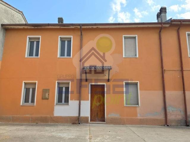 Casa indipendente in vendita a Grumello Cremonese ed Uniti CR