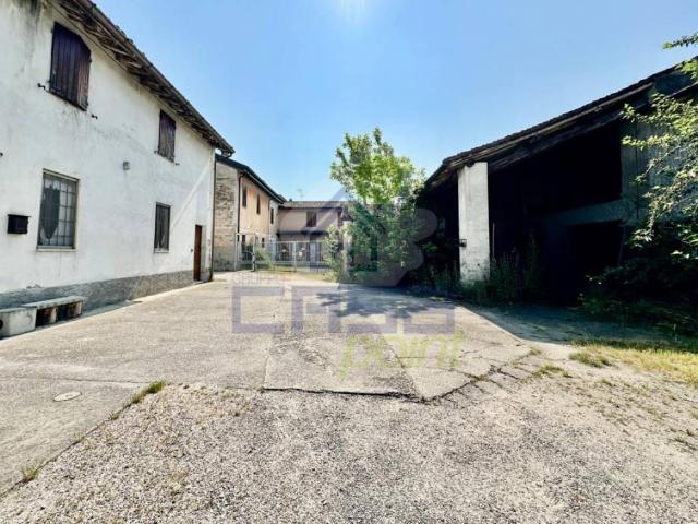 Casa indipendente in vendita a Grumello Cremonese ed Uniti CR
