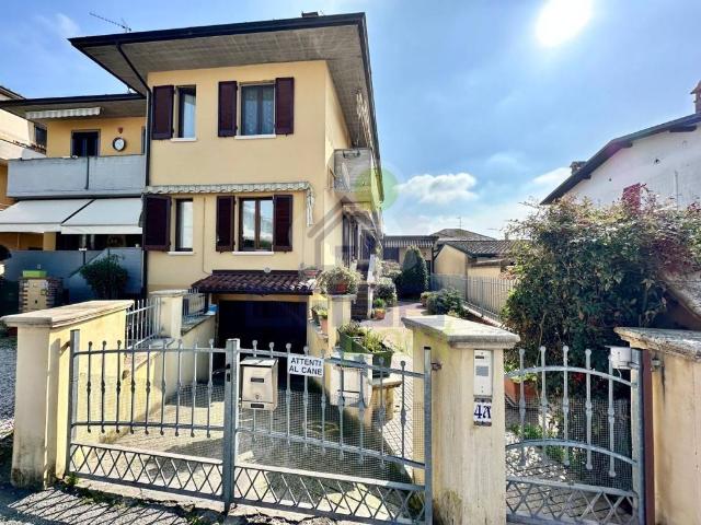 Casa indipendente in vendita a Grumello Cremonese ed Uniti CR