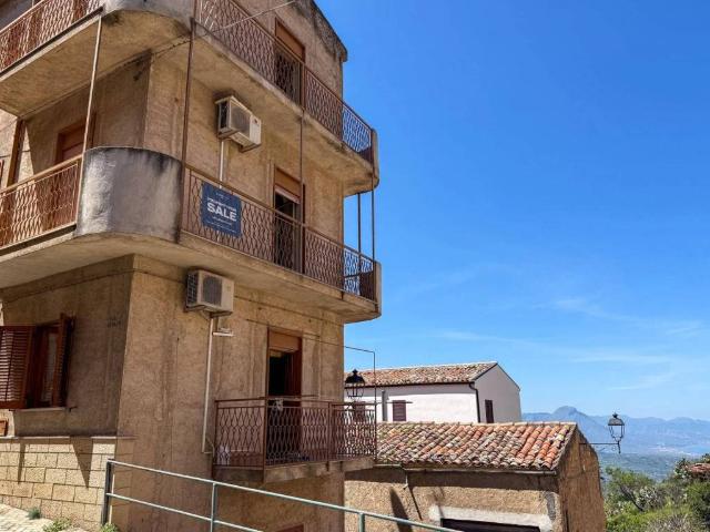 Casa indipendente in vendita a Gratteri PA