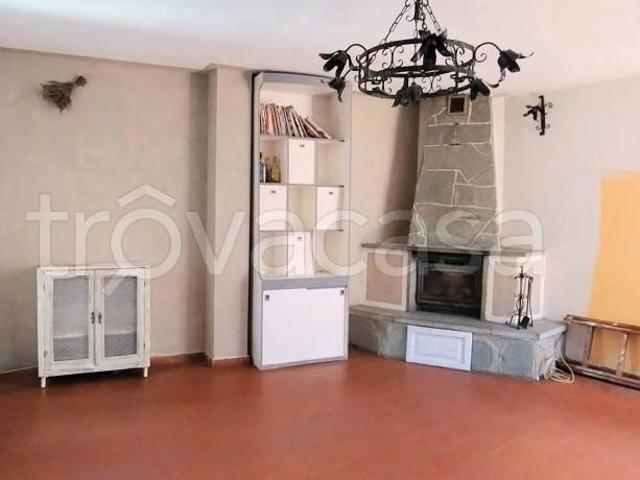 Casa indipendente in vendita a Gravere via Santa Croce, 13