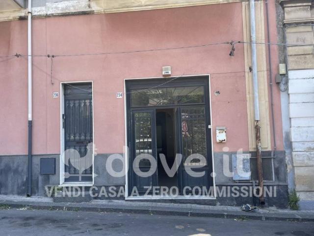 Casa indipendente in vendita a Gravina di Catania via Etnea, 234