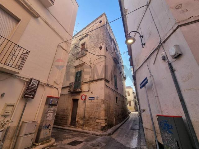 Casa indipendente in vendita a Gravina in Puglia BA