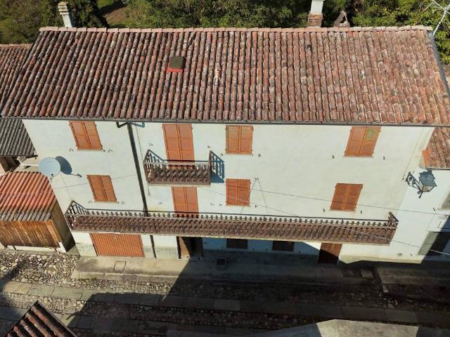 Casa indipendente in vendita a Gremiasco AL