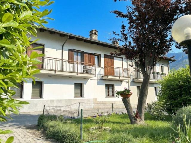 Casa indipendente in vendita a Gressan AO